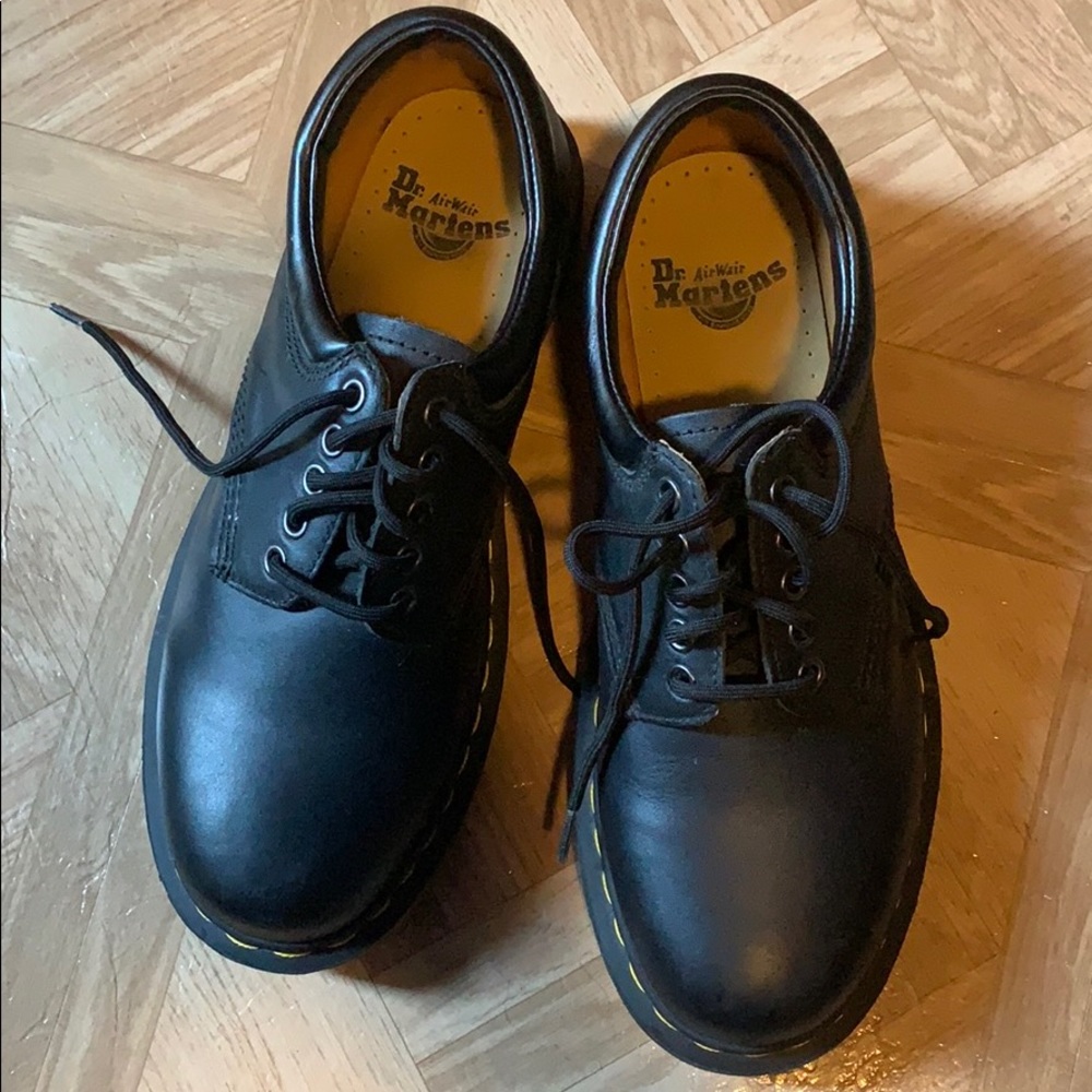 Dr. Martens 8053 5-Eye: Black